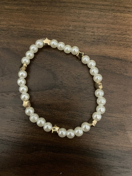 White and Gold  Bead Bracelet
